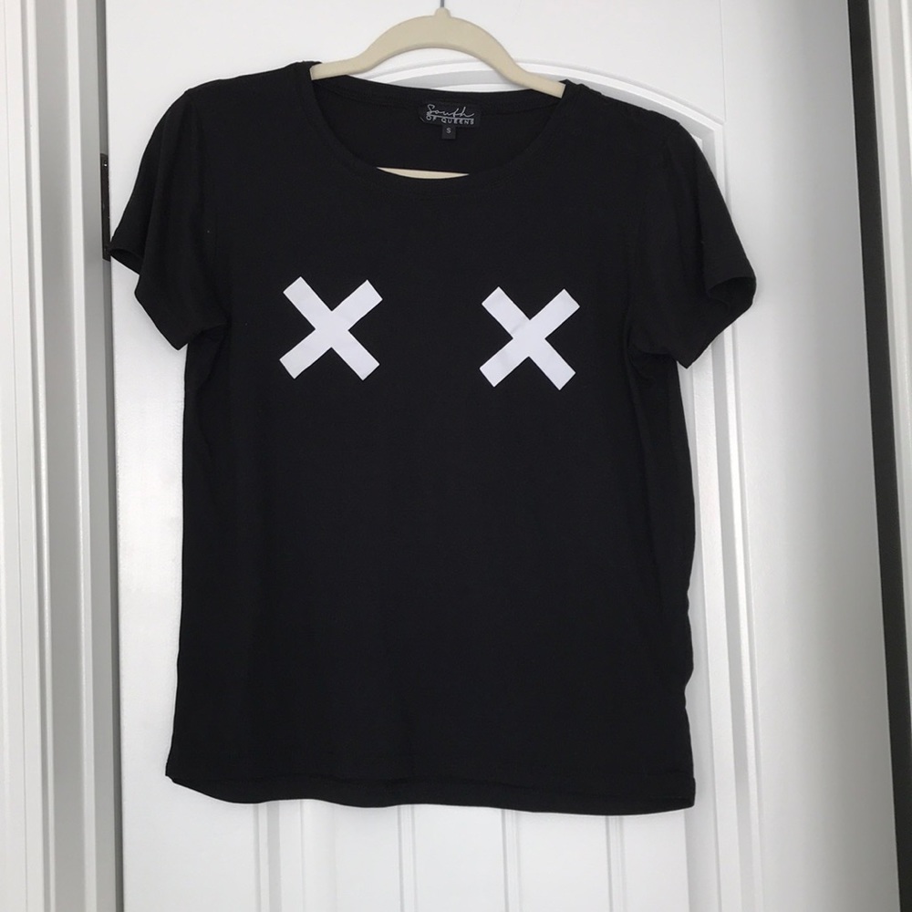 Black tee